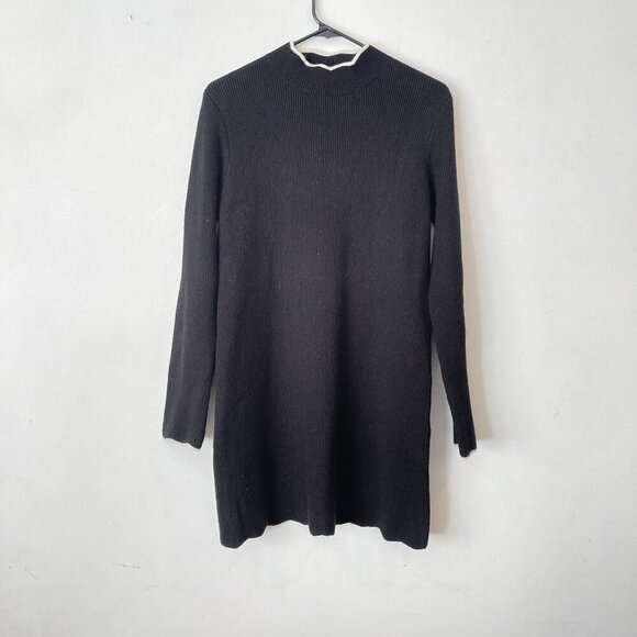 Few Moda Size M Long Sleeve Scalloped Mini Sweater Dress Mock Neck Black LBD - Picture 1 of 7